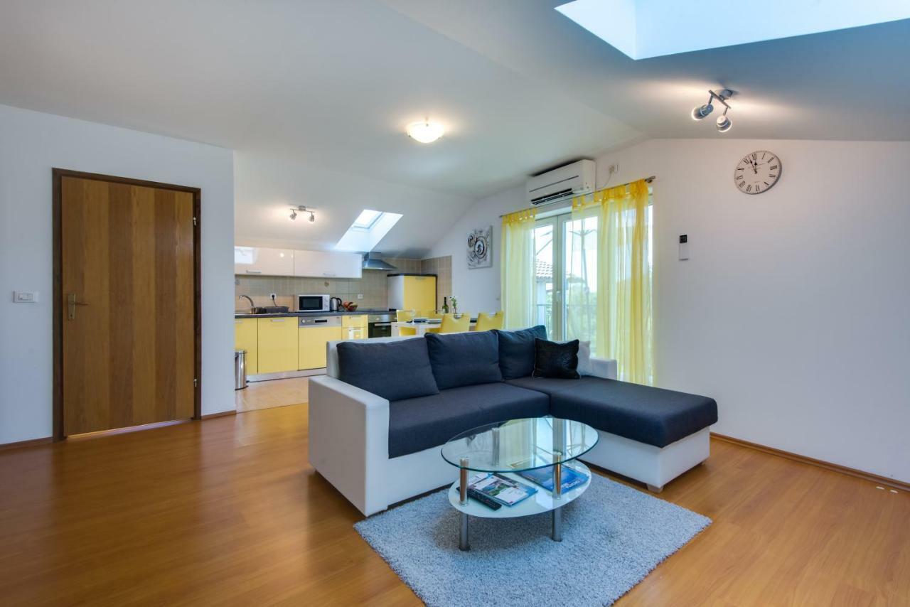 Apartmani Admiral Viskovo 外观 照片