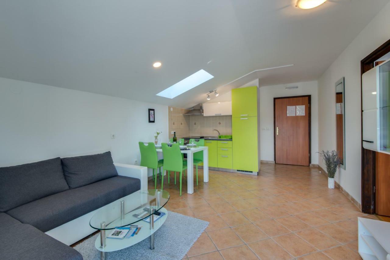 Apartmani Admiral Viskovo 外观 照片