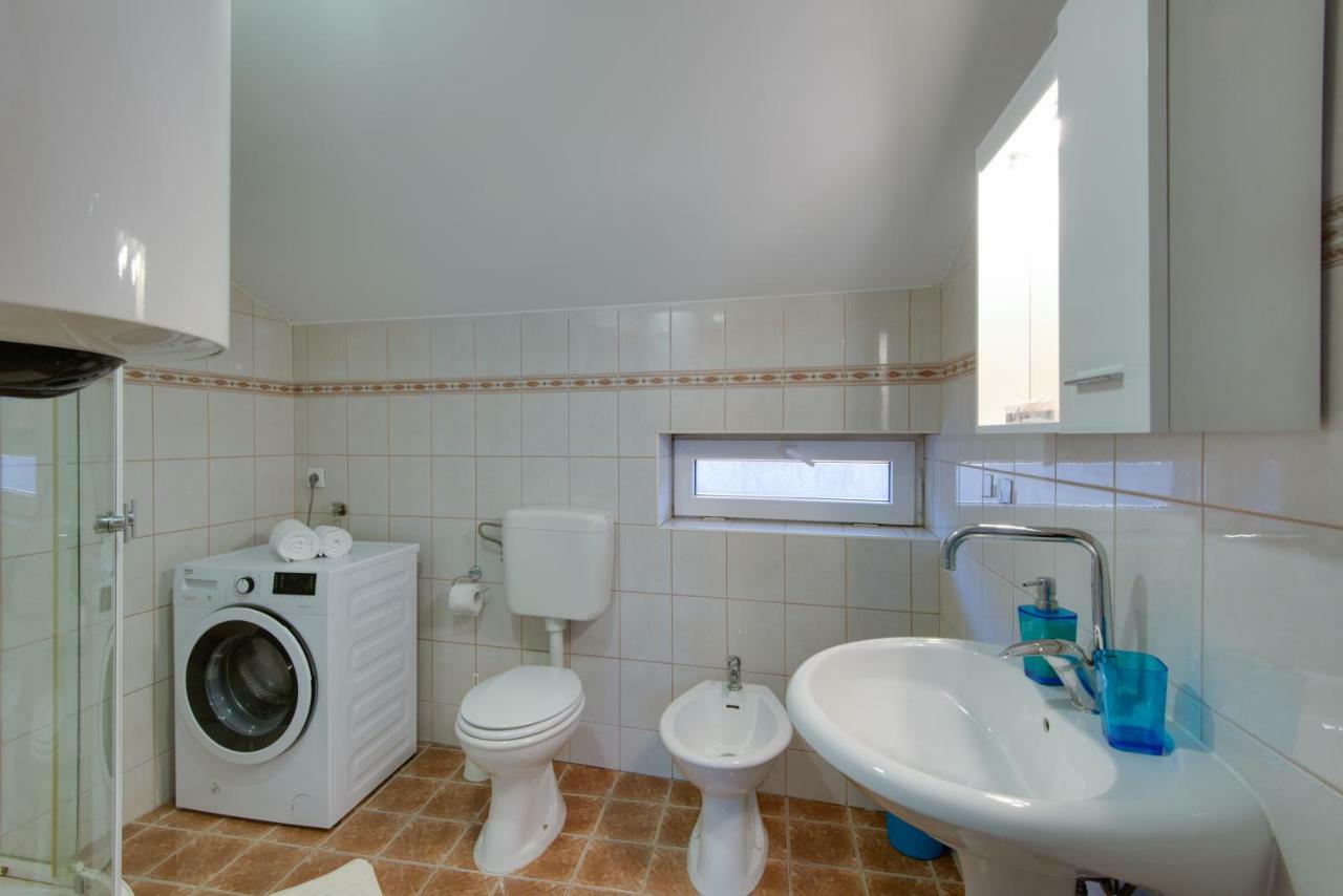 Apartmani Admiral Viskovo 外观 照片