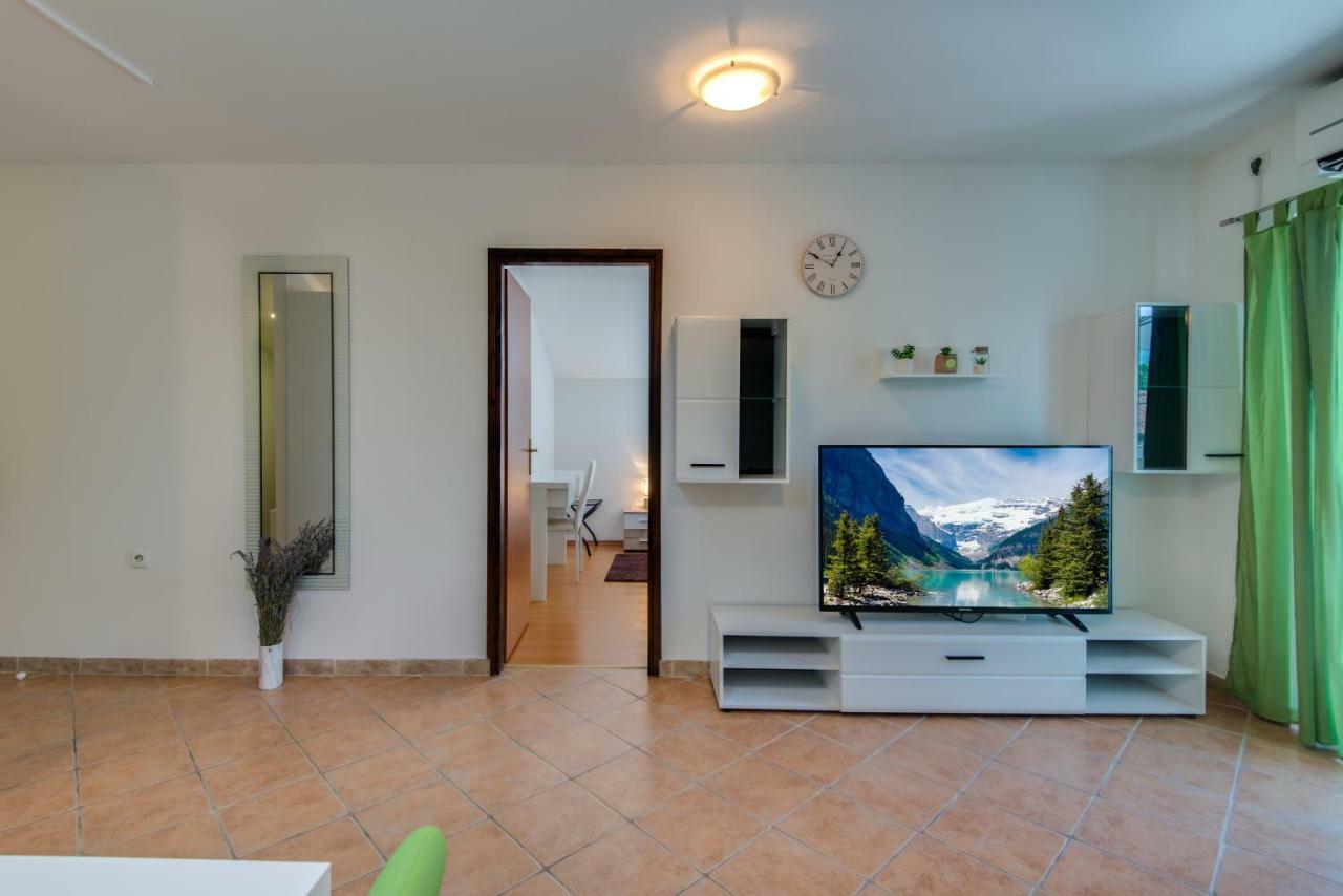 Apartmani Admiral Viskovo 外观 照片